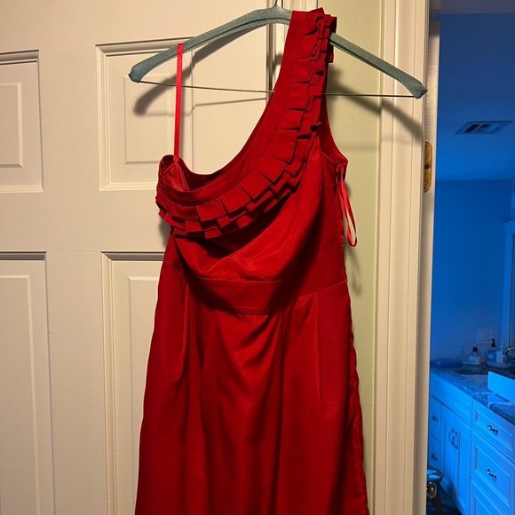 Limited Red Dress one arm short - Size 0 - Picture 2 of 3